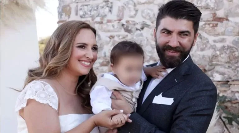 Λαμπερά βαφτίσια στην Ανάβυσσο! Και το όνομα αυτού… (φωτό)