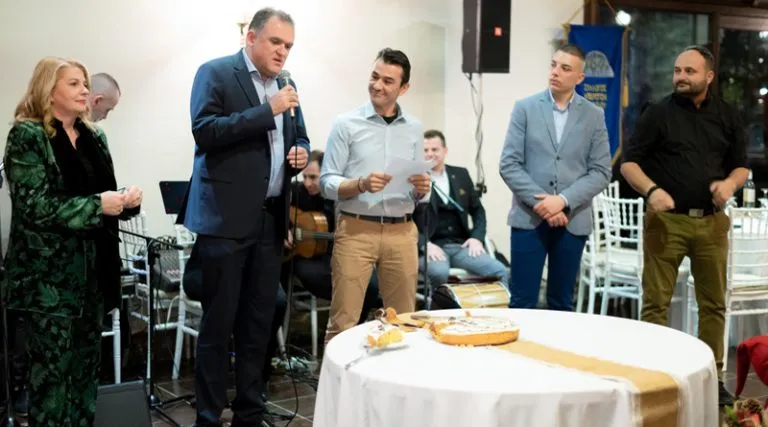 O Σύλλογος Ηπειρωτών Κορωπίου έκοψε την Πρωτοχρονιάτικη Πίτα του (φωτό)
